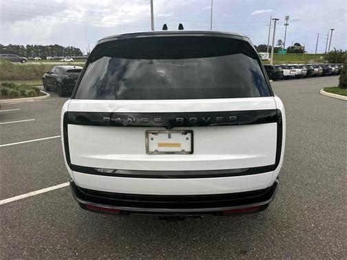 2025 Land Rover Range Rover P530 SE