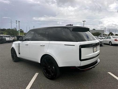2025 Land Rover Range Rover P530 SE