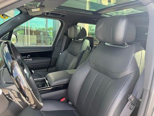 Varesine Blue Metallic 2025 Land Rover Range Rover Autobiography