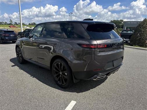 2025 Land Rover Range Rover Sport SE