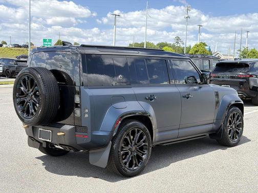 Sargasso Blue Premium Metallic 2026 Land Rover Defender 110 V8