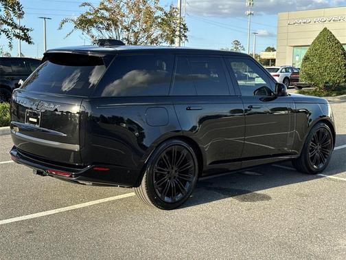 2026 Land Rover Range Rover P400 SE