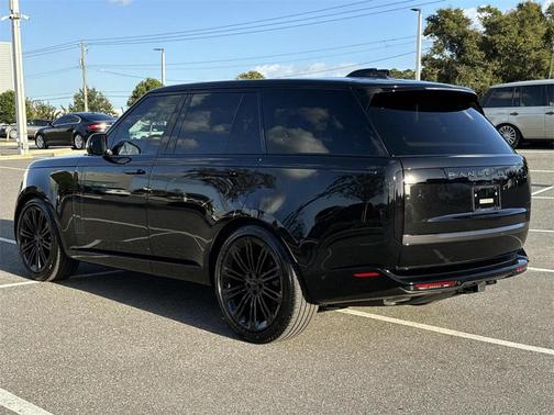 2026 Land Rover Range Rover P400 SE