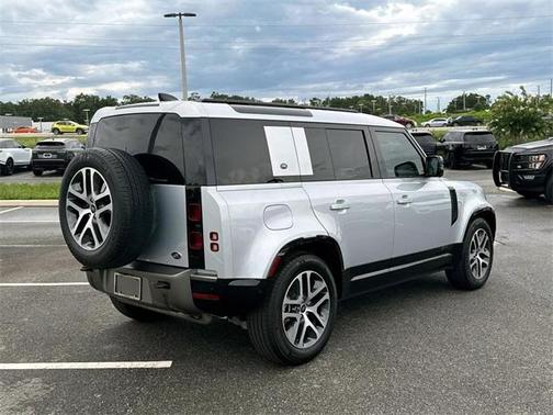 2021 Land Rover Defender 110 X-Dynamic SE