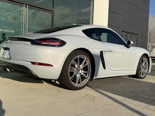 2024 Porsche 718 Cayman Base