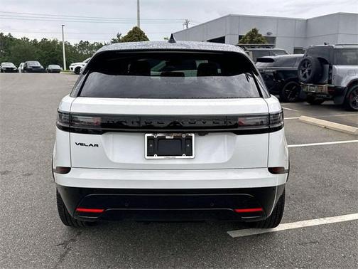 2026 Land Rover Range Rover Velar P250 SE R-Dynamic