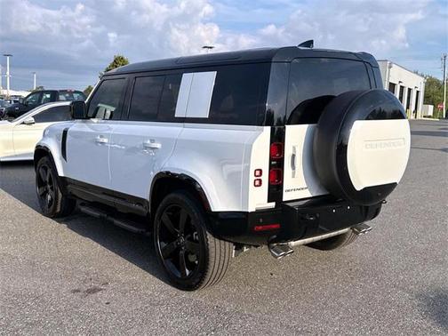 2025 Land Rover Defender 110 P500 X-Dynamic SE