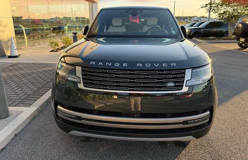 Belgravia Green Metallic 2025 Land Rover Range Rover P530 SE