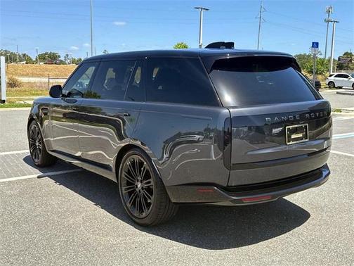 2025 Land Rover Range Rover P400 SE 7 Seat