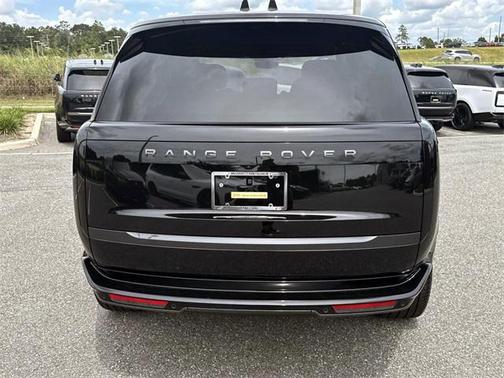 2025 Land Rover Range Rover P400 SE