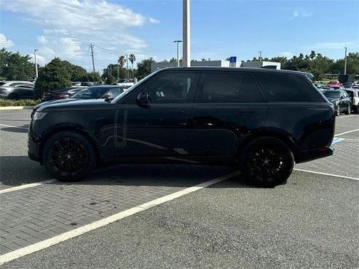 2025 Land Rover Range Rover P530 SE