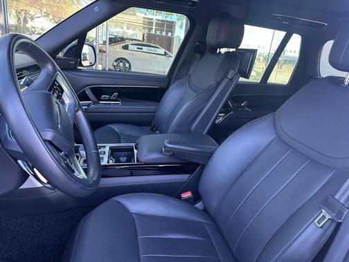 2023 Land Rover Range Rover P530 SE