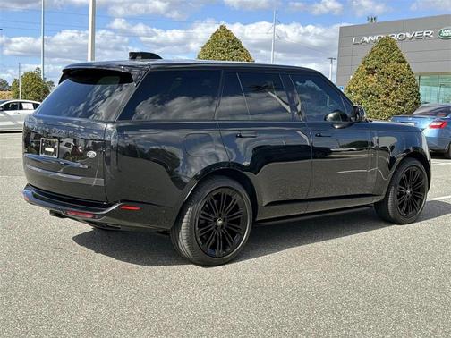 2023 Land Rover Range Rover P530 SE
