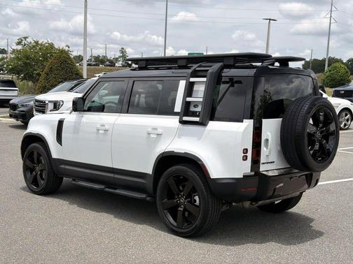 Fuji White 2020 Land Rover Defender 110 HSE