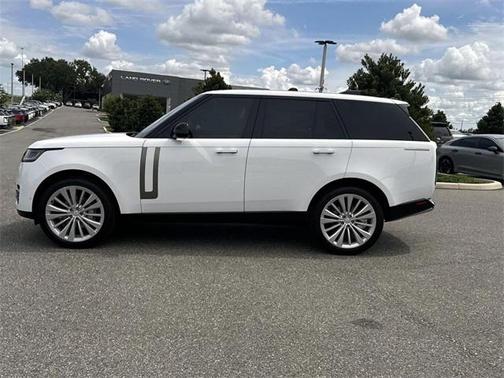 2025 Land Rover Range Rover P400 SE