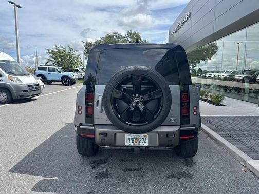 2021 Land Rover Defender 110 X-Dynamic HSE