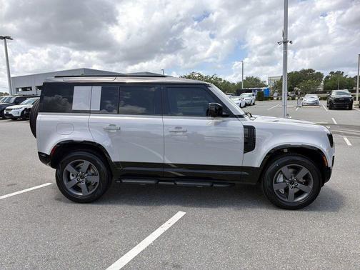 Borasco Grey Metallic 2026 Land Rover Defender P400 X-Dynamic SE