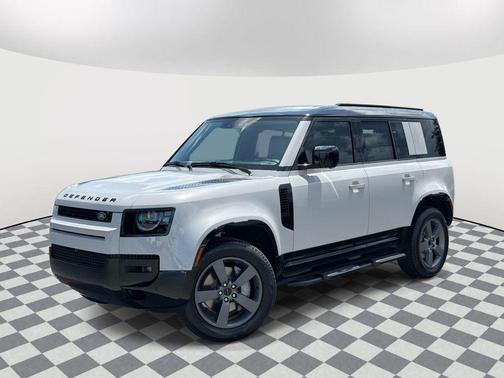 Borasco Grey Metallic 2026 Land Rover Defender P400 X-Dynamic SE