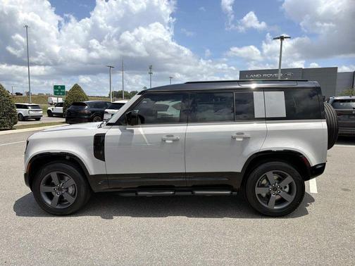 Borasco Grey Metallic 2026 Land Rover Defender P400 X-Dynamic SE