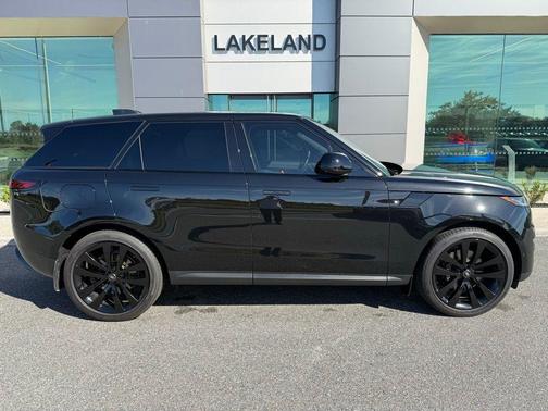 Santorini Black Metallic 2025 Land Rover Range Rover Sport SE