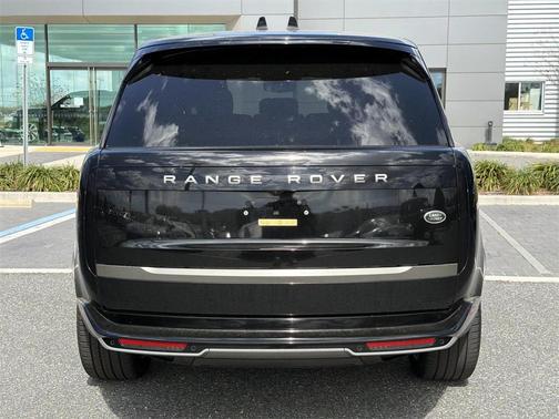 2023 Land Rover Range Rover P400 SE