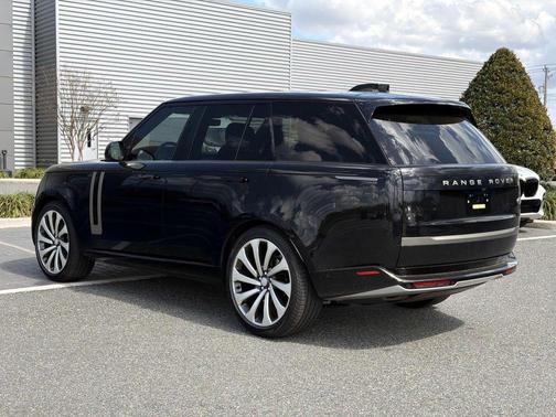 2023 Land Rover Range Rover P400 SE