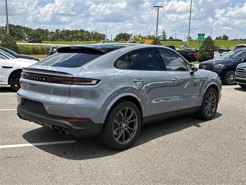 2024 Porsche Cayenne Base