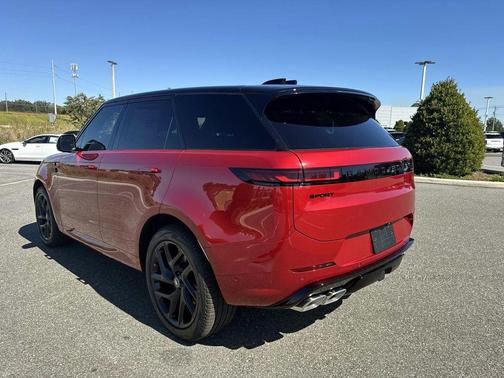 2025 Land Rover Range Rover Sport SE