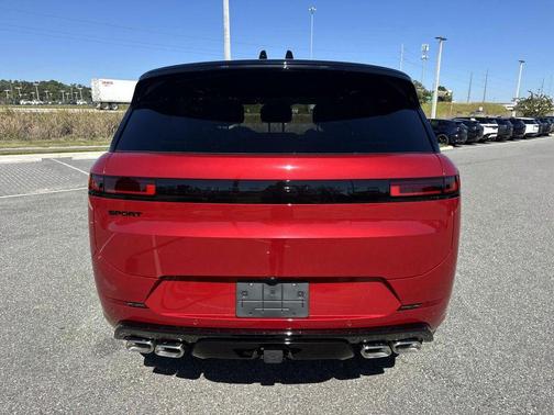 2025 Land Rover Range Rover Sport SE