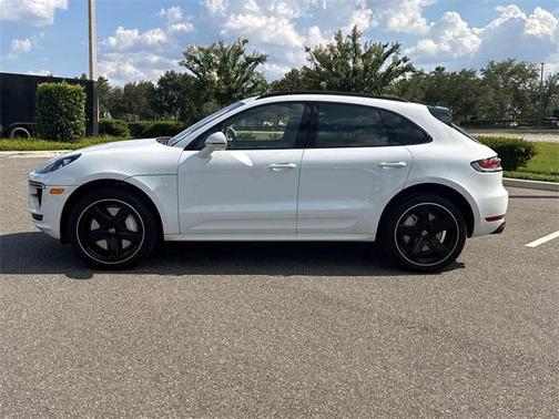 2021 Porsche Macan Turbo