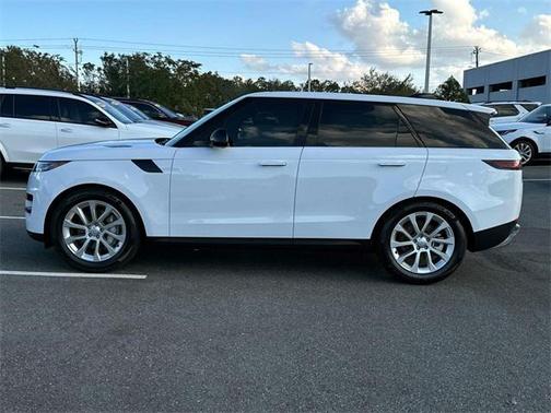 2025 Land Rover Range Rover Sport SE