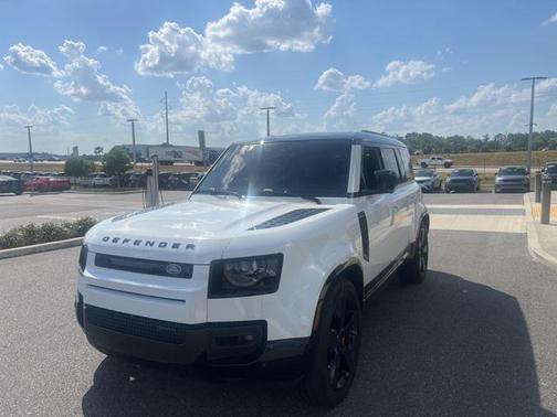 2023 Land Rover Defender 110 X-Dynamic SE