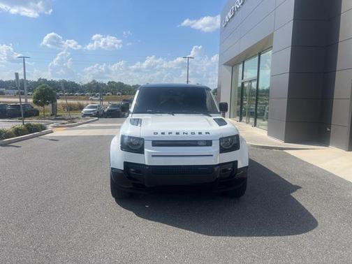 2023 Land Rover Defender 110 X-Dynamic SE
