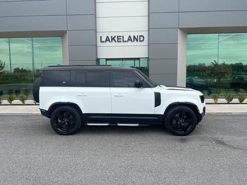 2023 Land Rover Defender 110 X-Dynamic SE