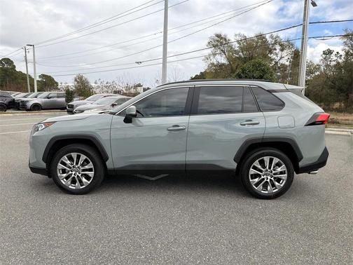 2021 Toyota RAV4 XLE Premium