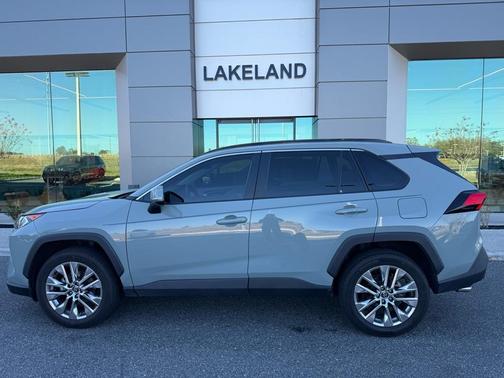 2021 Toyota RAV4 XLE Premium