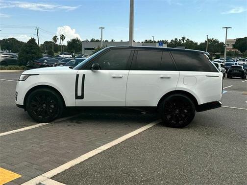 2025 Land Rover Range Rover P550e SE