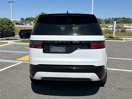 2025 Land Rover Discovery P300 Dynamic SE