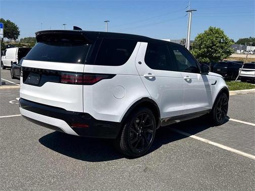 2025 Land Rover Discovery P300 Dynamic SE