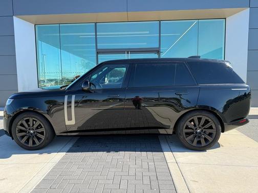 2023 Land Rover Range Rover P400 SE