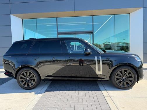 2023 Land Rover Range Rover P400 SE