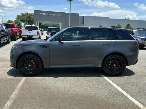 2025 Land Rover Range Rover Sport SE