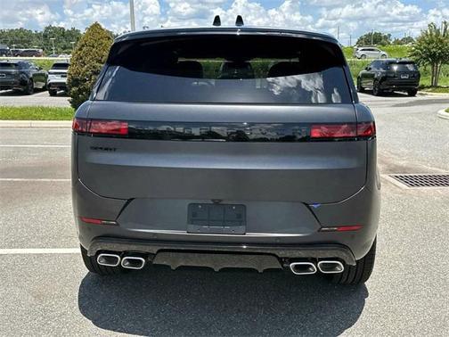 2025 Land Rover Range Rover Sport SE