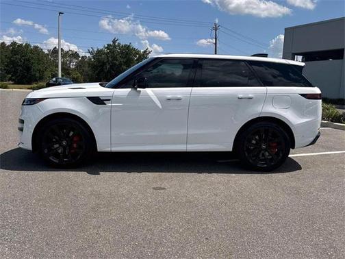 2025 Land Rover Range Rover Sport SE