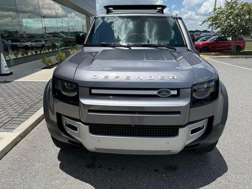 Eiger Grey Metallic 2022 Land Rover Defender 110 SE
