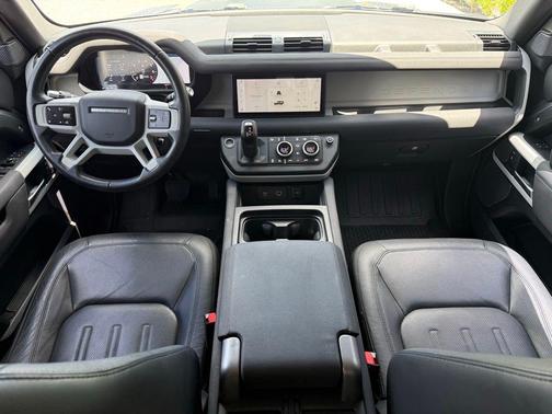 Eiger Grey Metallic 2022 Land Rover Defender 110 SE