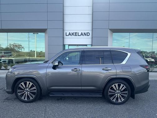 2025 Lexus LX 600 Luxury