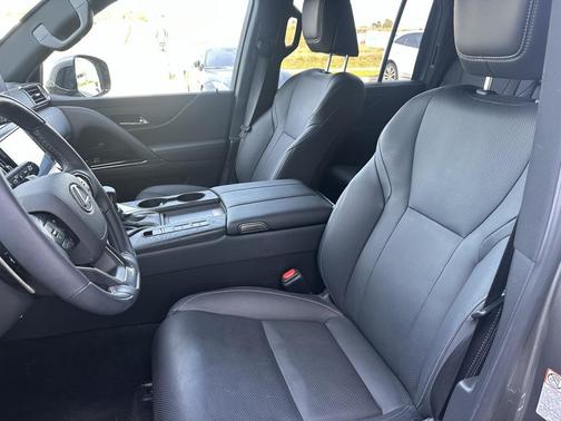 2025 Lexus LX 600 Luxury