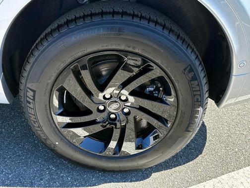 2025 Land Rover Discovery Sport S