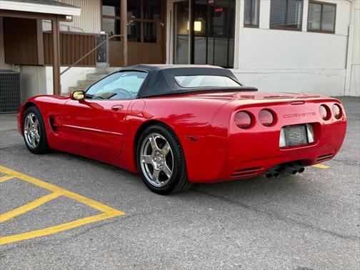 2004 Chevrolet Corvette Base